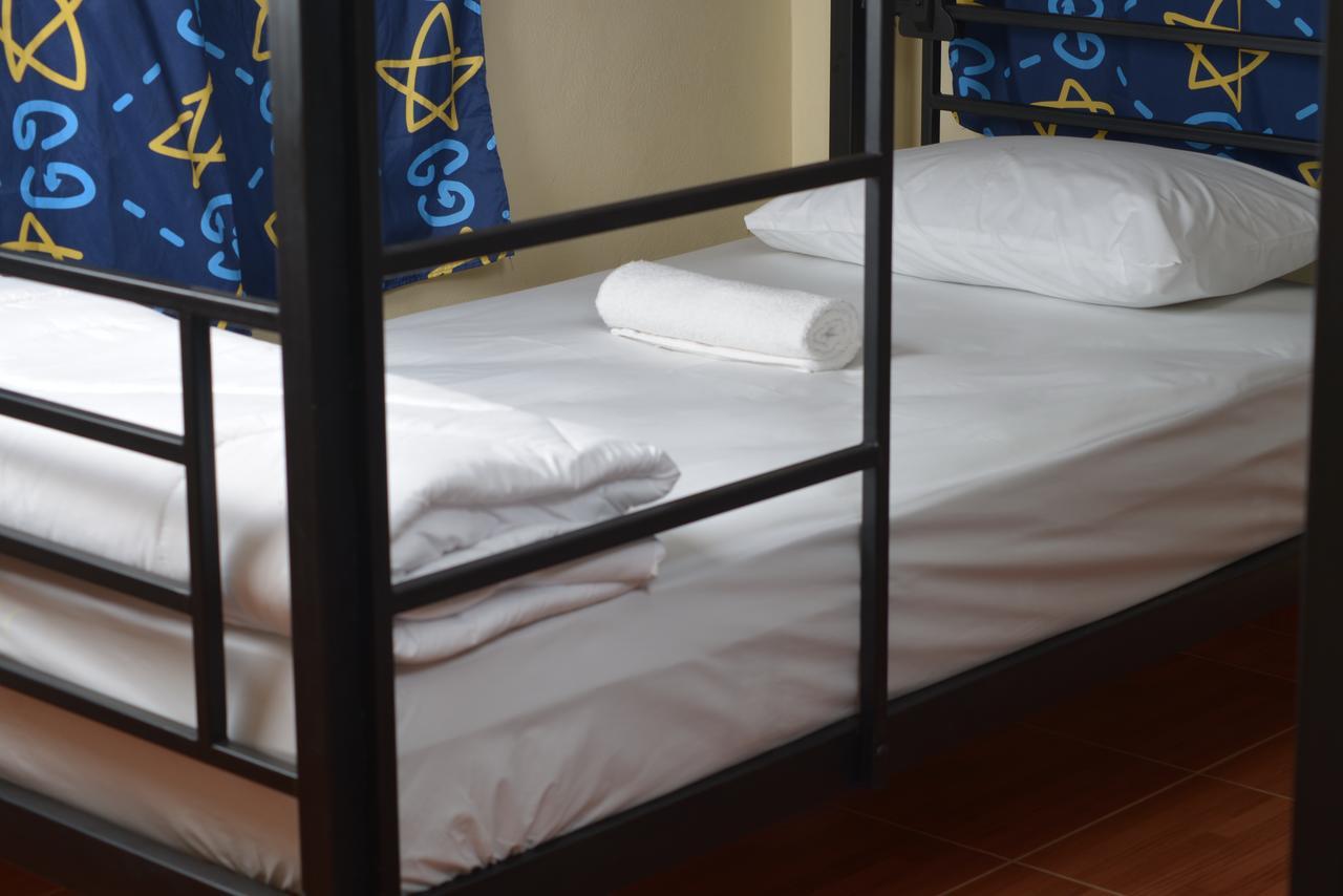 Bankaikow Hostel Канчанабури Екстериор снимка