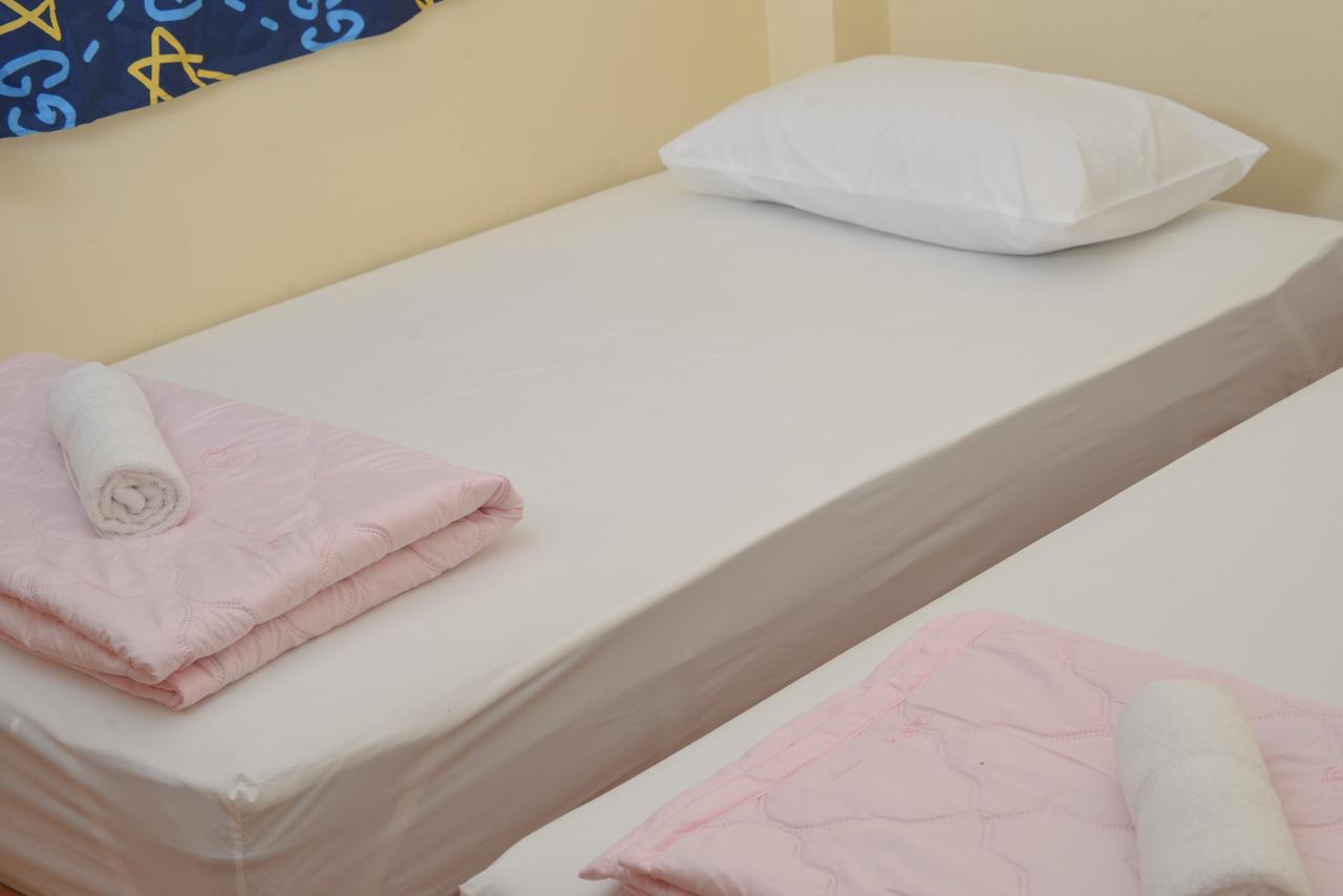 Bankaikow Hostel Канчанабури Екстериор снимка